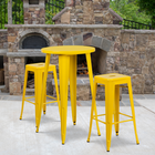 Ensemble de table de bar ronde en métal jaune avec 2 tabourets carrés, intérieur/extérieur, 24 po (CH-51080BH-2-30SQST-YL-GG)-24 larg. x 24 prof. x 41 haut. (po)