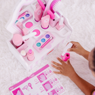 Melissa & Doug - Ensemble salon de beauté en bois (coiffeuse et accessoires, 18 pièces, 39x 30 x 15 cm (H x l x L), excellent cadeau pour les filles et les garçons - jouet idéal pour les enfants de 3, 4, 5 ans et plus)-CONSTRUCTION EN BOIS DURABLE : L’ensemble de salon de beauté Melissa & Doug est fourni avec une coiffeuse en bois durable qui inclut un miroir sécurisé pour les enfants et un tiroir de rangement.