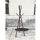 Decent Living - Porte-manteau en bois - Finition noyer sur frêne-Style : Design minimaliste pour s'intégrer à tous les espaces
