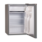 BLACK+DECKER - 2,5 pi³ Mini-frigo autonome avec congélateur, en acier inoxydable-Rangement pratique : Notre petit réfrigérateur avec congélateur permet de ranger les restants, la nourriture, les boissons gazeuses, la bière et d'autres boissons avec un minimum d'énergie et un faible encombrement