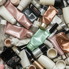 TerraCycle - Produits de beauté et emballage - Zero Waste Box- Moyenne-Inclus : boîte de collecte durable imprimée en couleur avec doublure interne, étiquette d’expédition UPS prépayée pour le retour, et recyclage des déchets collectés.