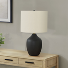 Monarch Specialties - Luminaire - 22 po H Lampe De Table - Céramique Noire - Abat-Jour Ivoire / Crème - Transitionnel-La base en céramique noire lisse et élégante et un abat-jour en lin ivoire, accentué par un embout rond noir sur le dessus, il apporte un raffinement chic à n'importe quel espace