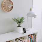 Motorola - Moniteur bébé audio PP11 avec veilleuse - Blanc-Unité parente portable - L’unité mère peut être alimentée par votre prise murale ou par des batteries AAA (non incluses)