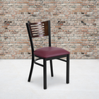 Chaise de restaurant HERCULES en métal noir avec dossier à lattes - dossier en bois d'acajou et siège en vinyle bourgogne-Assemblage soudé