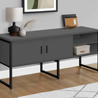 Monarch Specialties - Credence De Bureau - 72 po L - Travail - Travail - Portes De Stockage - Qualité Commerciale - Stratifié Gris-Un grand espace de rangement avec des étagères fixes sur toute la longueur de la crédence et un placement flexible des portes de rangement qui peuvent être assemblées des deux côtés pour les documents, le matériel d'étude et les appareils électroniques