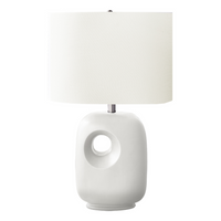 Monarch Specialties - Luminaire - 26 po H Lampe De Table - Céramique Blanche - Abat-Jour Ivoire / Crème - Contemporain - Moderne-Lampe de table contemporaine de 26 pouces de haut, dotée d'une élégante base en céramique blanc et d'un design découpé, alliant parfaitement l'esthétique moderne à la fonctionnalité pour illuminer tout salon, bureau ou chambre à coucher