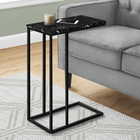 Monarch Specialties - 3763 Table D'Appoint - 25 po H/Marbre Noir/Metal Noir-Avec un dessus fini faux marbre noir, cette table de bout en forme de C se glisse facilement sous votre canape, chaise ou lit. Elle comporte des capuchons protecteurs qui la soulevent legerement pour eviter d'endommager le sol.