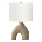 Monarch Specialties - Luminaire - 25 po H Lampe De Table - Céramique Brune - Abat-Jour Ivoire / Crème - Contemporain - Moderne-Lampe de table contemporaine et élégante de 25 pouces, dotée d'une base unique à deux pieds en céramique gris pâle, surmontée d'un abat-jour en tissu ivoire classique et d'un embout rond en métal argenté