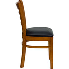 Chaise de restaurant en bois à traverses horizontales, fini cerisier, siège en vinyle noir, 2/bte (XUDGW5LADCHYBKV)-Conception à dossier échelle